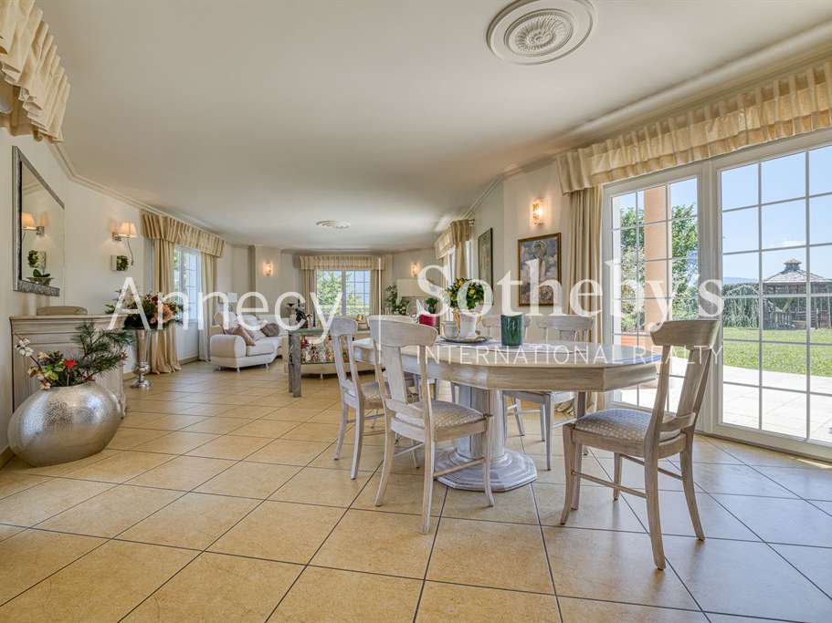 Maison Chapeiry