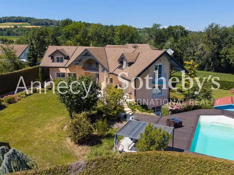 Maison Chapeiry