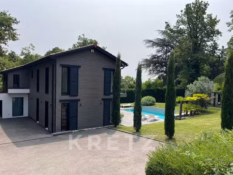 Maison Chaponost - 5 chambres - 215m²