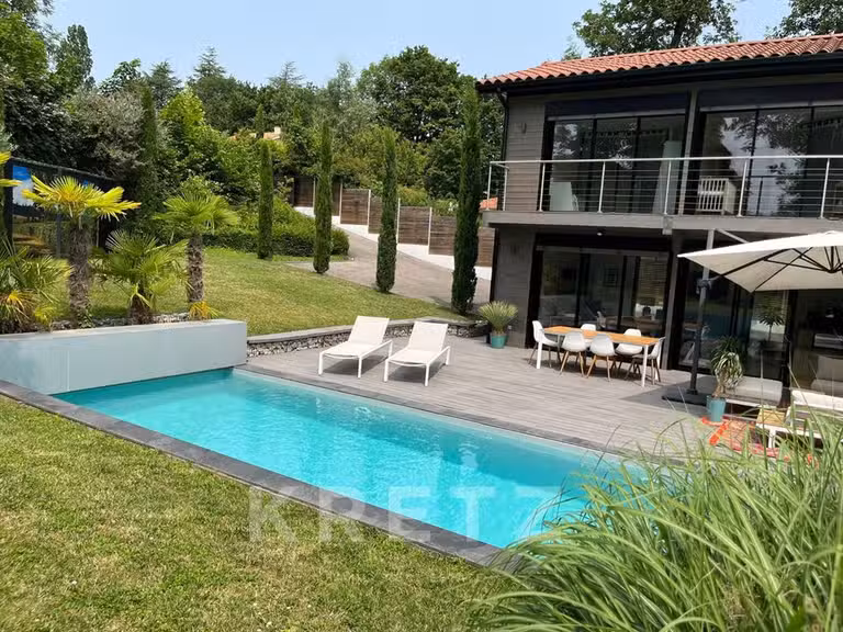 Maison Chaponost - 5 chambres - 215m²