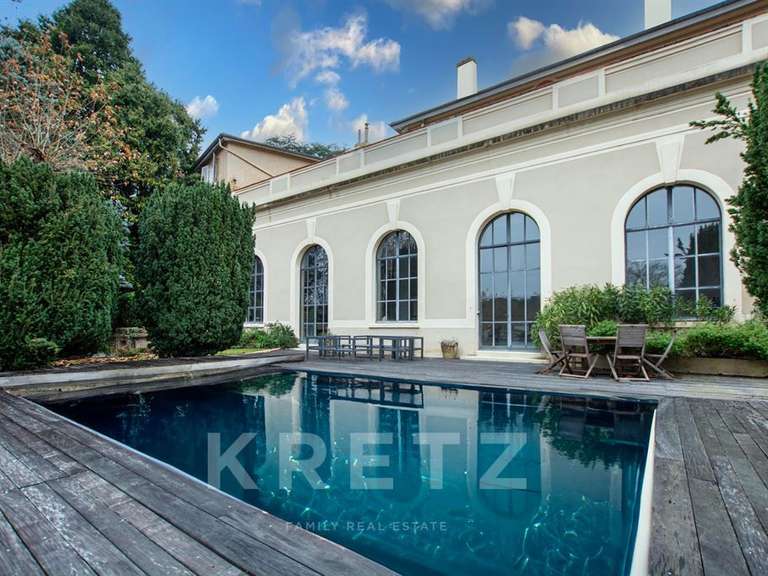 Maison Charbonnières-les-Bains - 4 chambres - 371m²