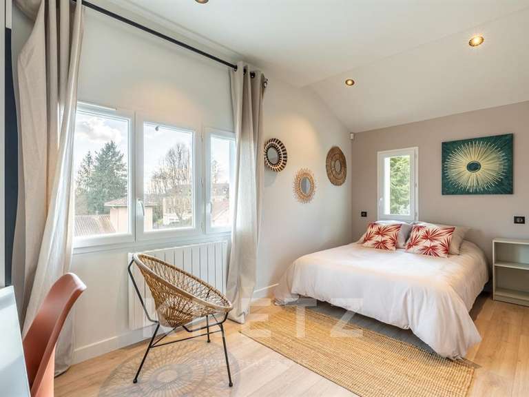 House Charbonnières-les-Bains - 6 bedrooms - 250m²