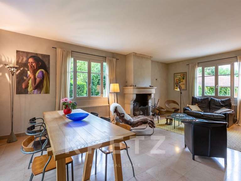 Maison Charbonnières-les-Bains - 7 chambres - 260m²
