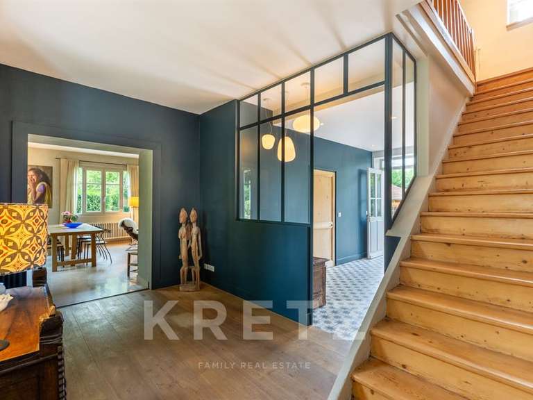 Maison Charbonnières-les-Bains - 7 chambres - 260m²