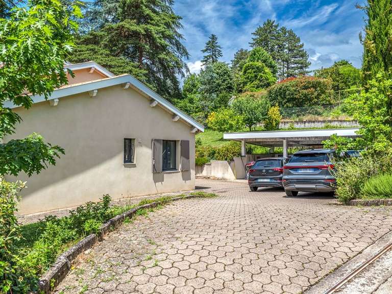 Maison Charbonnières-les-Bains - 5 chambres - 207m²