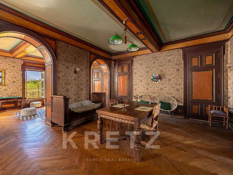 Château Charentay - 10 chambres - 632m²