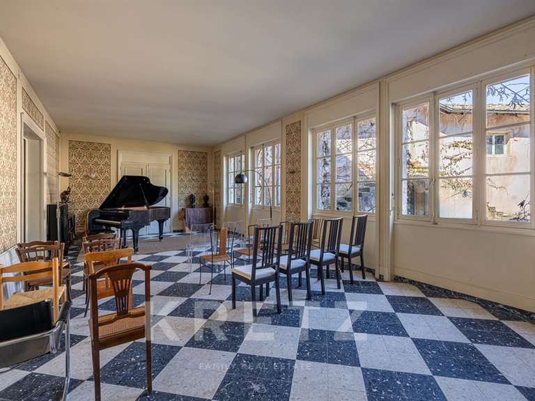 Château Charentay - 10 chambres - 632m²