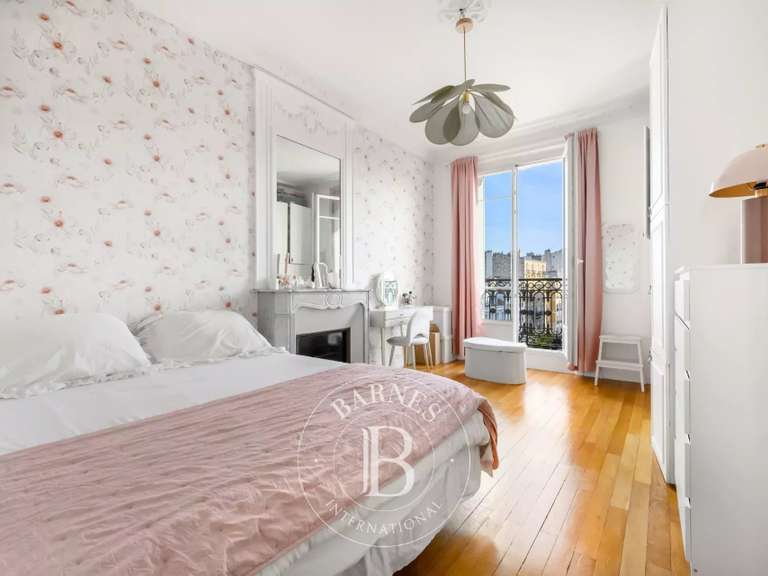 Apartment Charenton-le-Pont - 3 bedrooms - 131m²