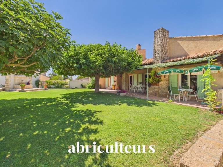 Maison Charleval - 5 chambres - 198m²