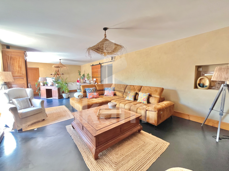 Maison Charmes-sur-l'Herbasse - 6 chambres - 337m²