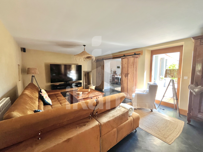 Maison Charmes-sur-l'Herbasse - 6 chambres - 337m²