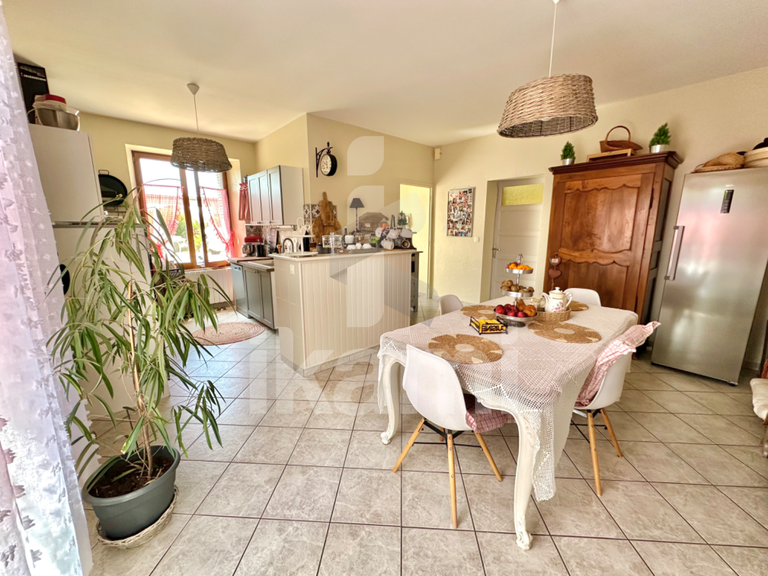 Maison Charmes-sur-l'Herbasse - 6 chambres - 337m²