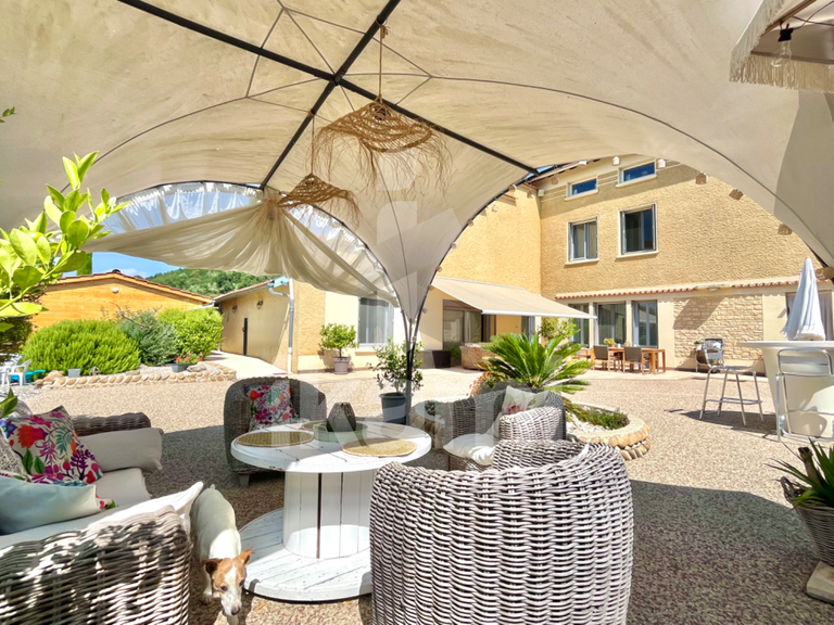 Maison Charmes-sur-l'Herbasse - 6 chambres - 337m²