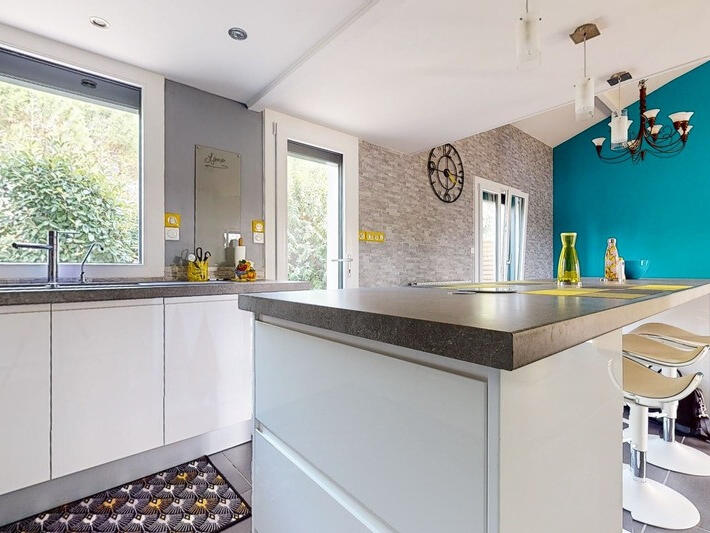 Sale House Chasselay - 4 bedrooms