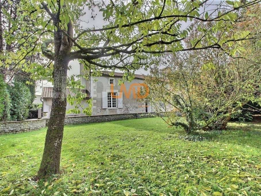 Maison Chasseneuil-du-Poitou