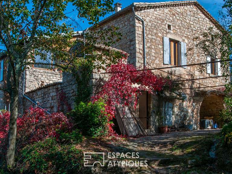 Maison Chassiers - 7 chambres - 253m²