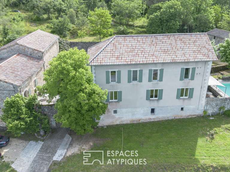 Maison Chassiers - 6 chambres - 330m²
