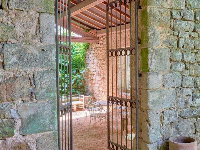 Propriété Chassiers - 7 chambres - 585m²