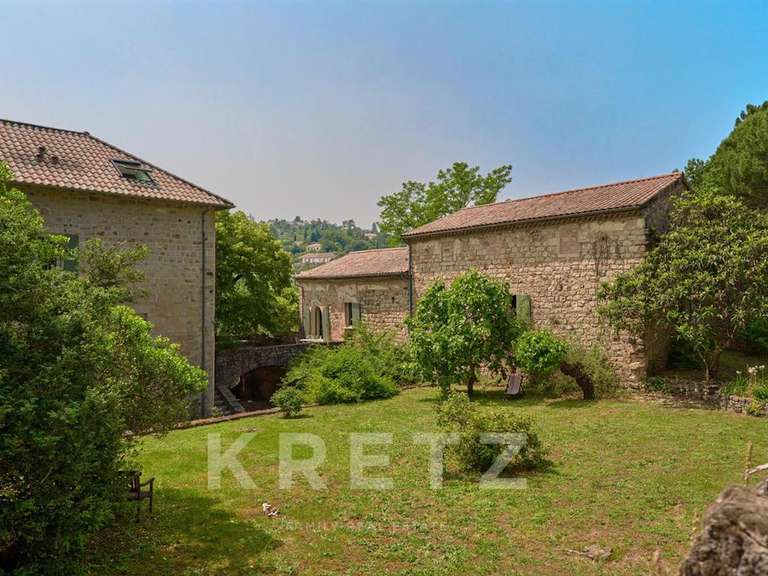 Propriété Chassiers - 7 chambres - 585m²