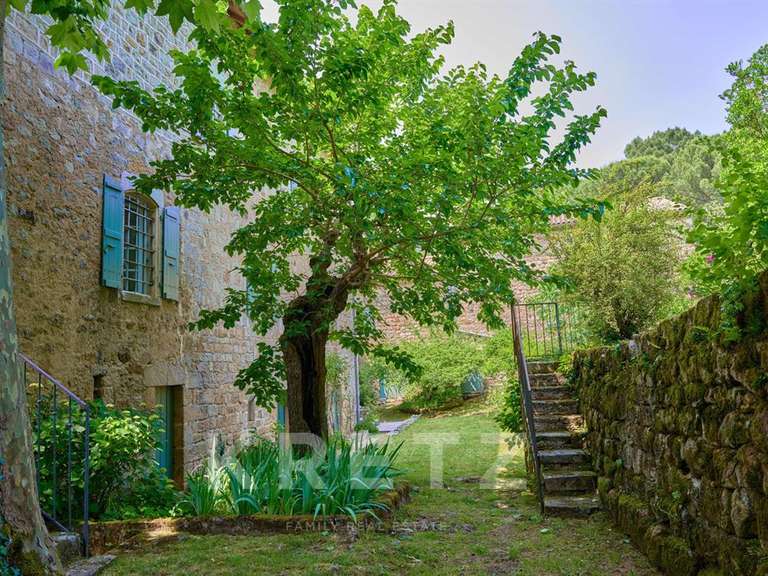 Propriété Chassiers - 7 chambres - 585m²