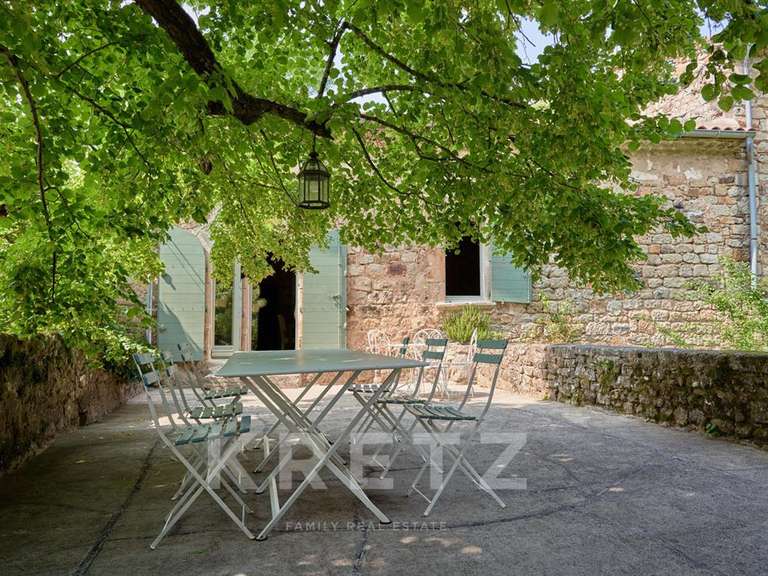 Propriété Chassiers - 7 chambres - 585m²