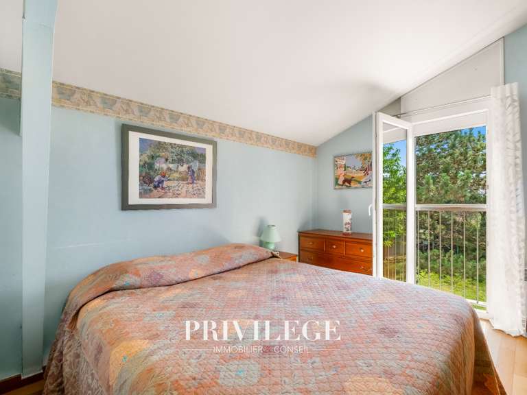 Maison Chassieu - 4 chambres - 144m²