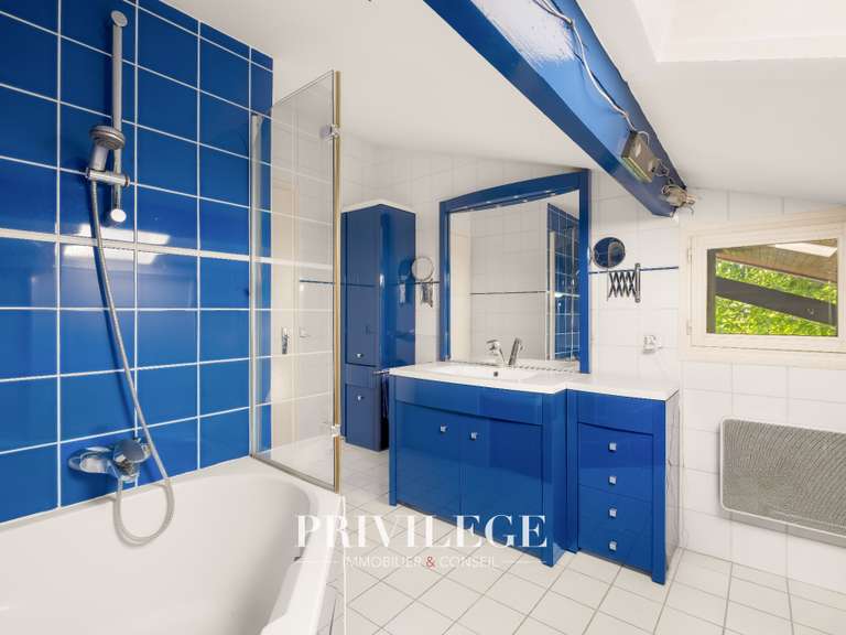 Maison Chassieu - 4 chambres - 144m²