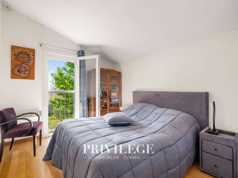 Maison Chassieu - 4 chambres - 144m²