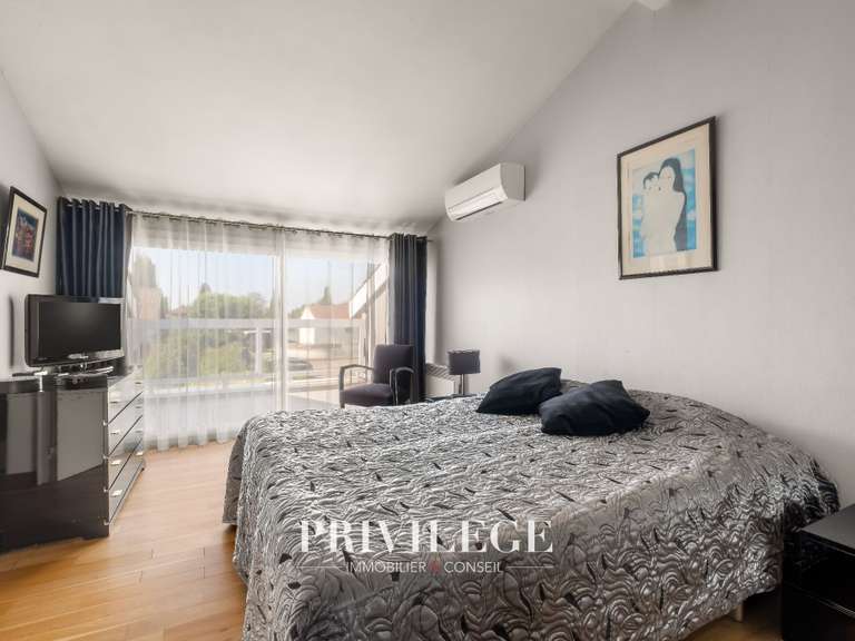 Maison Chassieu - 4 chambres - 144m²