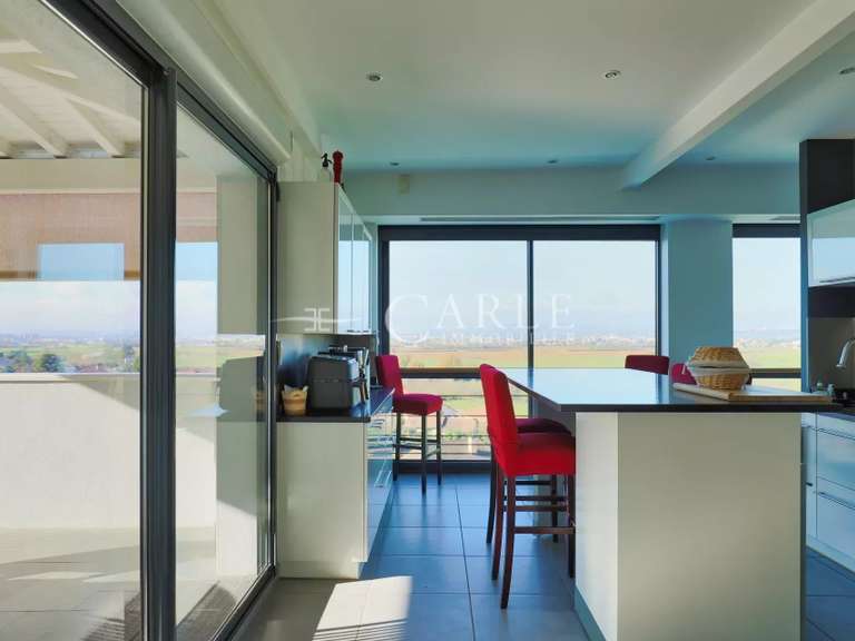 Villa Chassieu - 3 chambres - 332m²