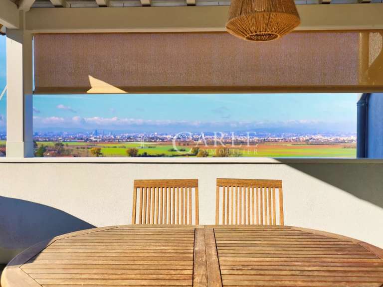 Villa Chassieu - 3 chambres - 332m²