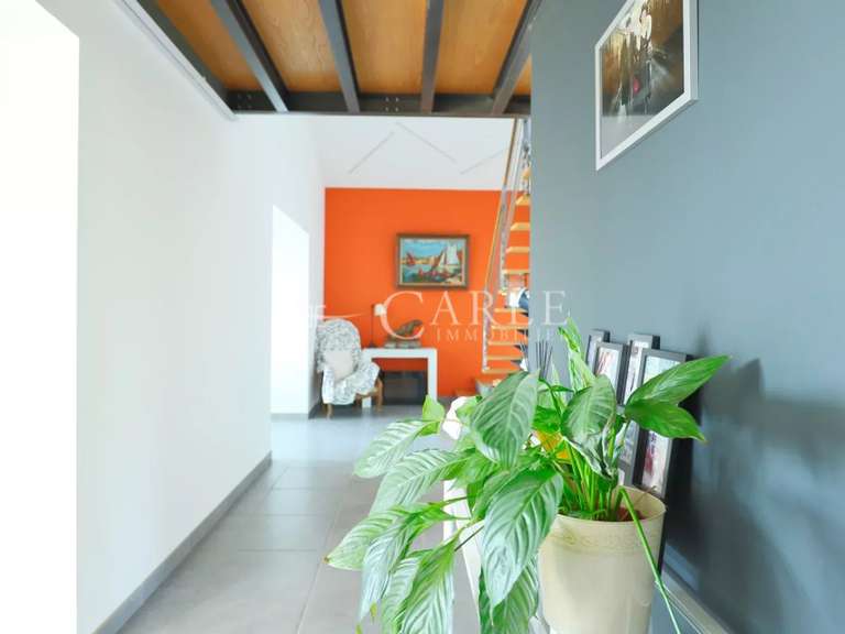 Villa Chassieu - 3 chambres - 332m²