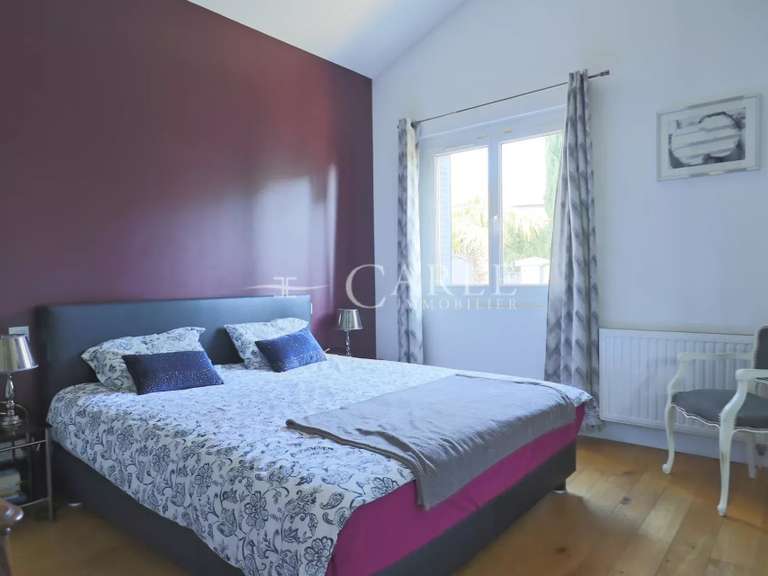 Villa Chassieu - 3 chambres - 332m²