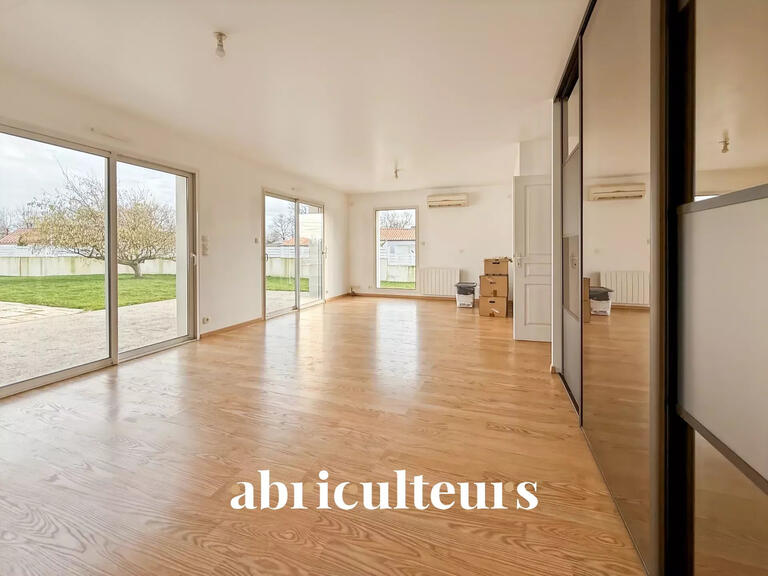 Maison Château-d'Olonne - 4 chambres - 251m²