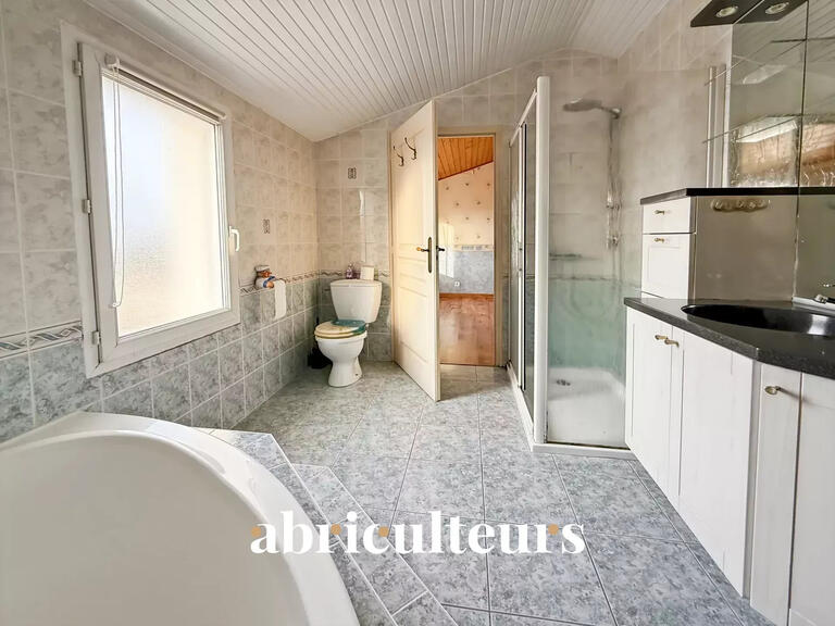 Maison Château-d'Olonne - 4 chambres - 251m²
