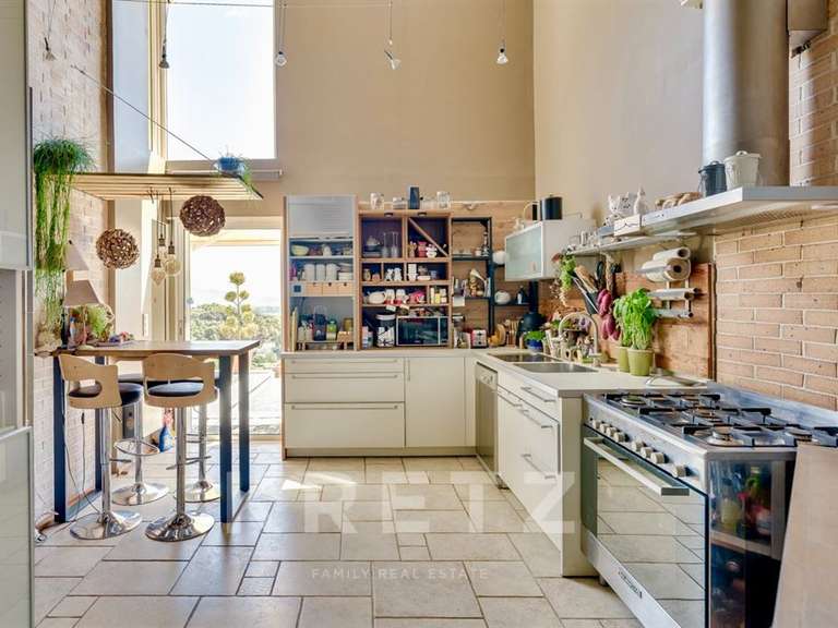 House chateau-gombert - 5 bedrooms - 300m²