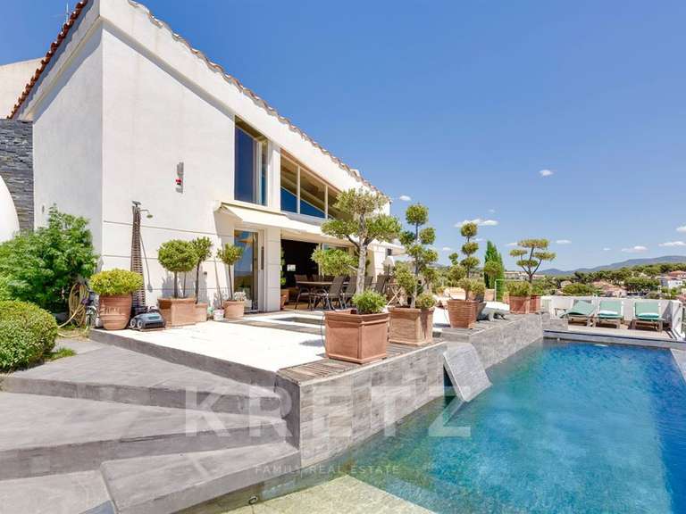 House chateau-gombert - 5 bedrooms - 300m²