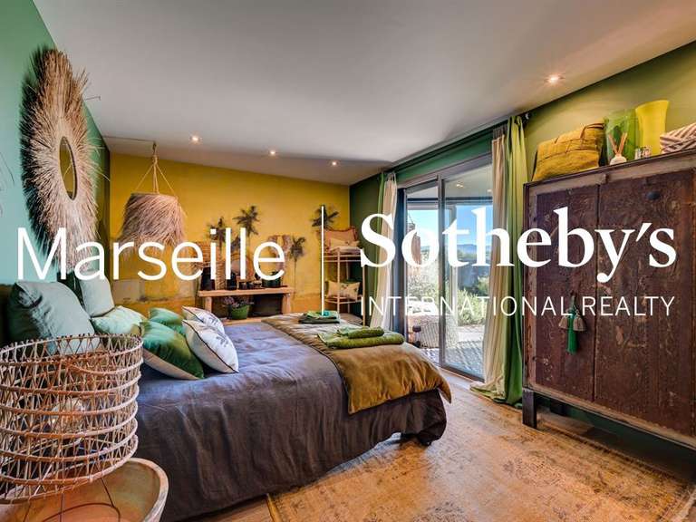 Maison Chateau-gombert - 4 chambres - 250m²