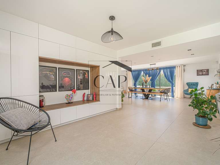 Maison Chateau-gombert - 5 chambres - 210m²