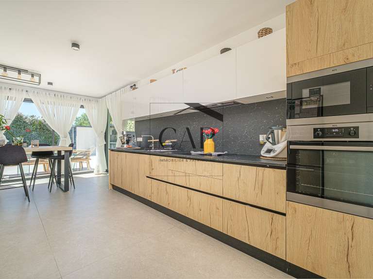 Maison Chateau-gombert - 5 chambres - 210m²