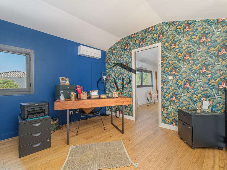 Maison Chateau-gombert - 5 chambres - 210m²