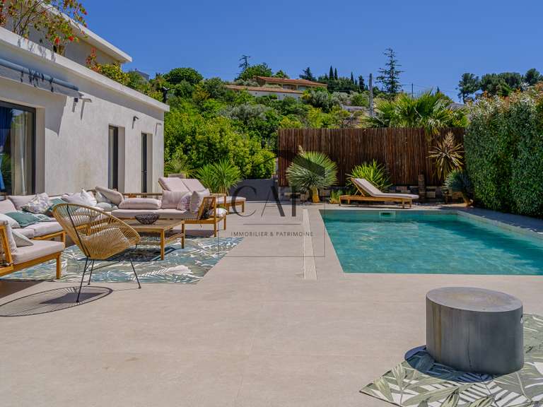 Maison Chateau-gombert - 5 chambres - 210m²