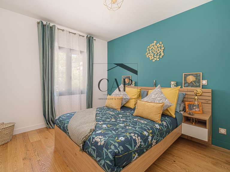 Maison Chateau-gombert - 5 chambres - 210m²