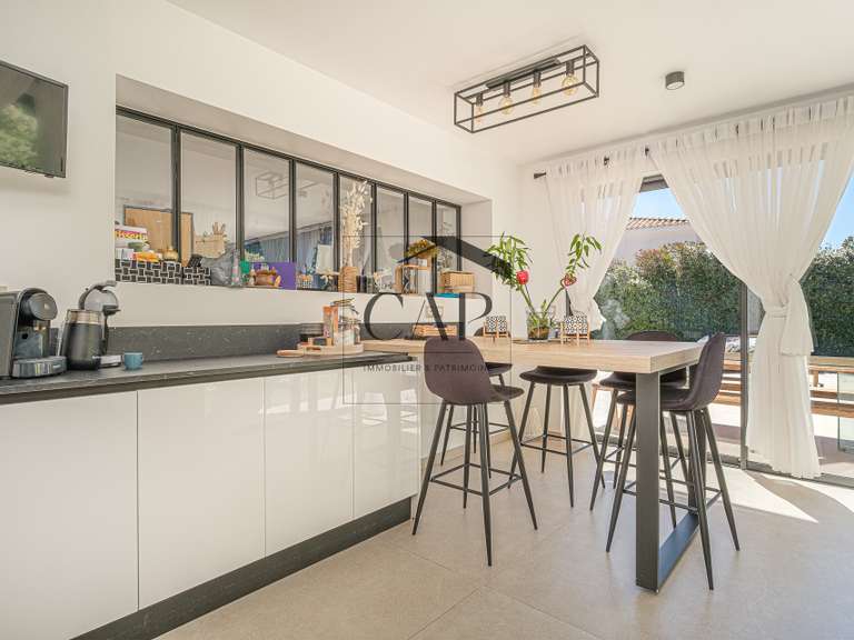 Maison Chateau-gombert - 5 chambres - 210m²