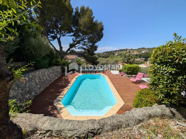 Villa chateau-gombert - 4 bedrooms - 175m²