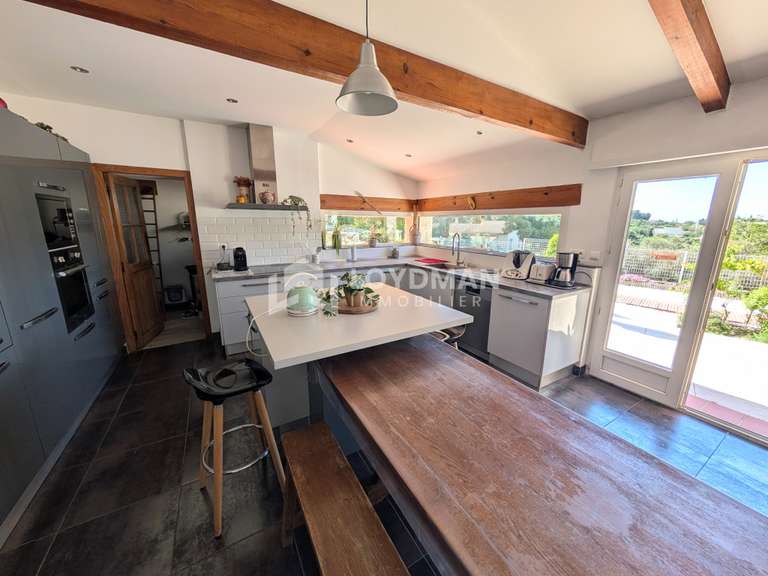 Villa chateau-gombert - 4 bedrooms - 175m²