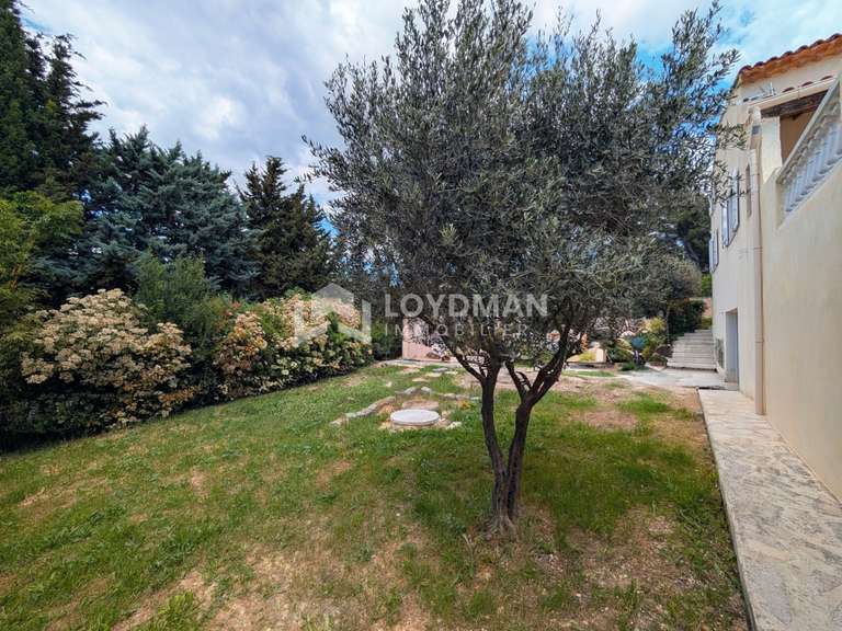 Villa chateau-gombert - 4 bedrooms - 175m²