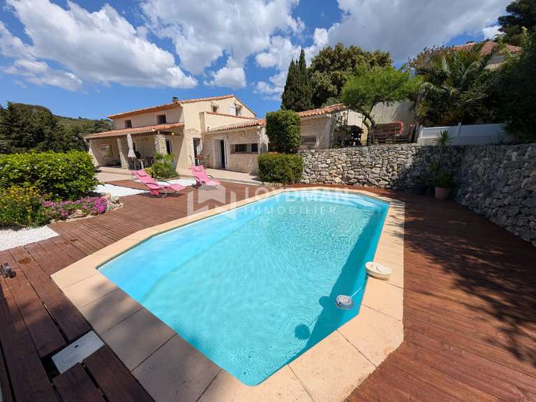 Villa Chateau-gombert - 4 chambres - 175m²