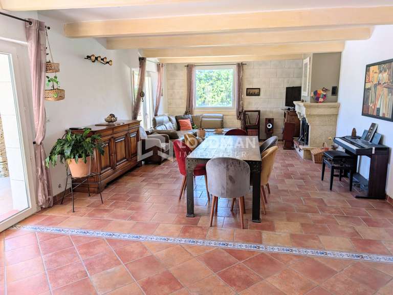 Villa Chateau-gombert - 4 chambres - 175m²