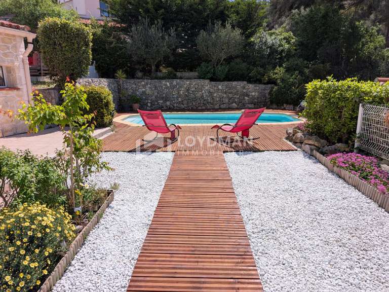 Villa Chateau-gombert - 4 chambres - 175m²